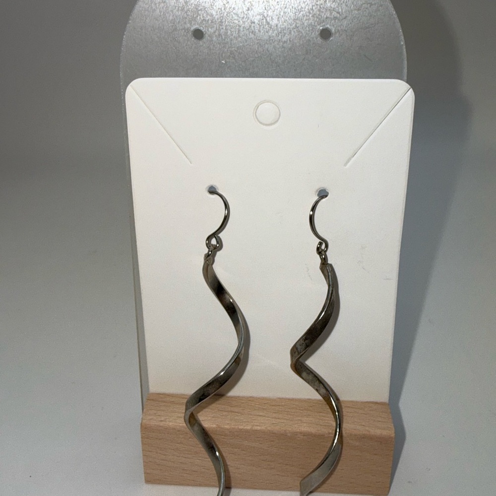 Silver Tone Twisted Spiral Dangle Earrings Minimalist Modern Fashion Jewelry